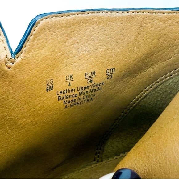 Franco Sarto Snakeskin Leather Booties | Size 6 | Pointed Toe UrbanWestern Style - Picture 8 of 9